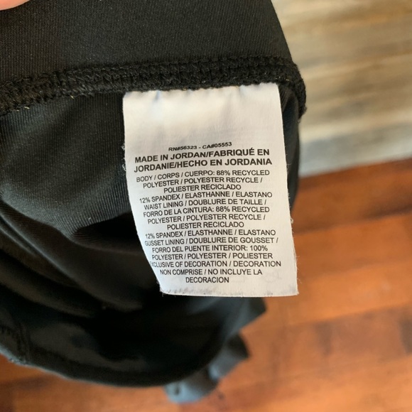 Nike Dri Fit High Rise Leggings - Picture 6 of 6